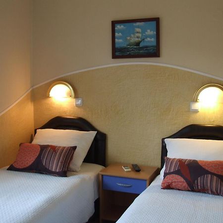 Apartments Pod Lozom With Seaview Petrovac 部屋 写真