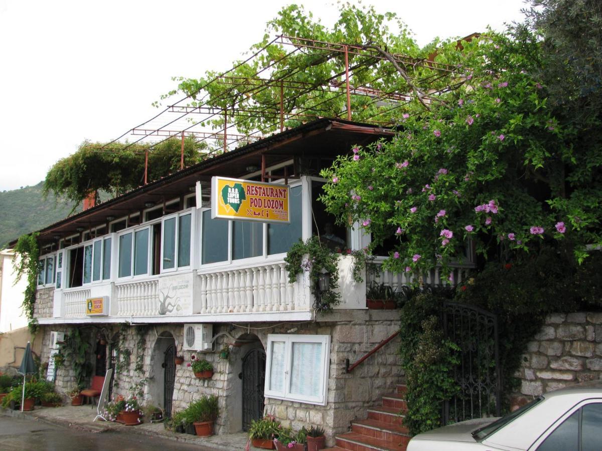 Apartments Pod Lozom With Seaview Petrovac エクステリア 写真