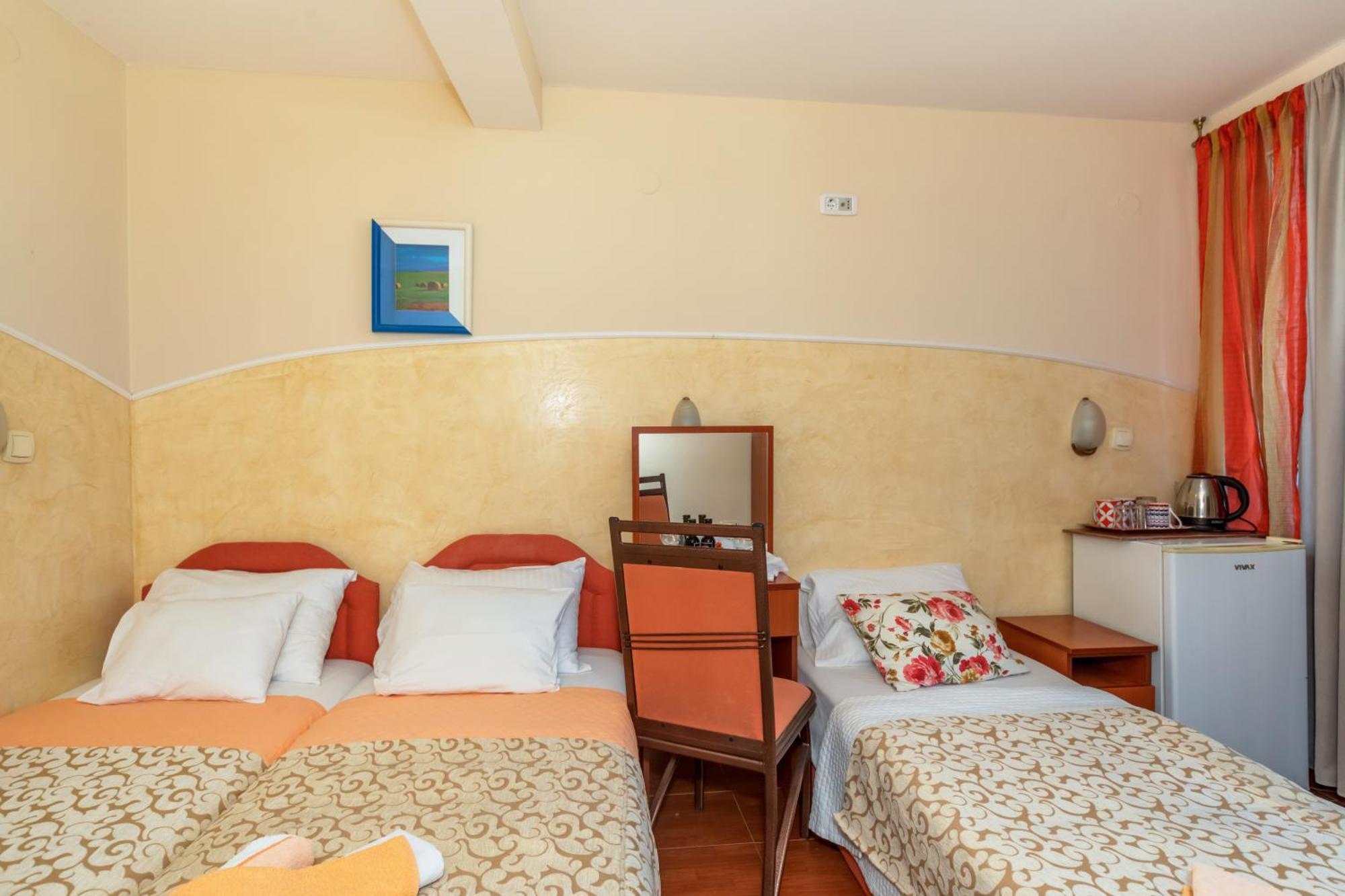 Apartments Pod Lozom With Seaview Petrovac 部屋 写真