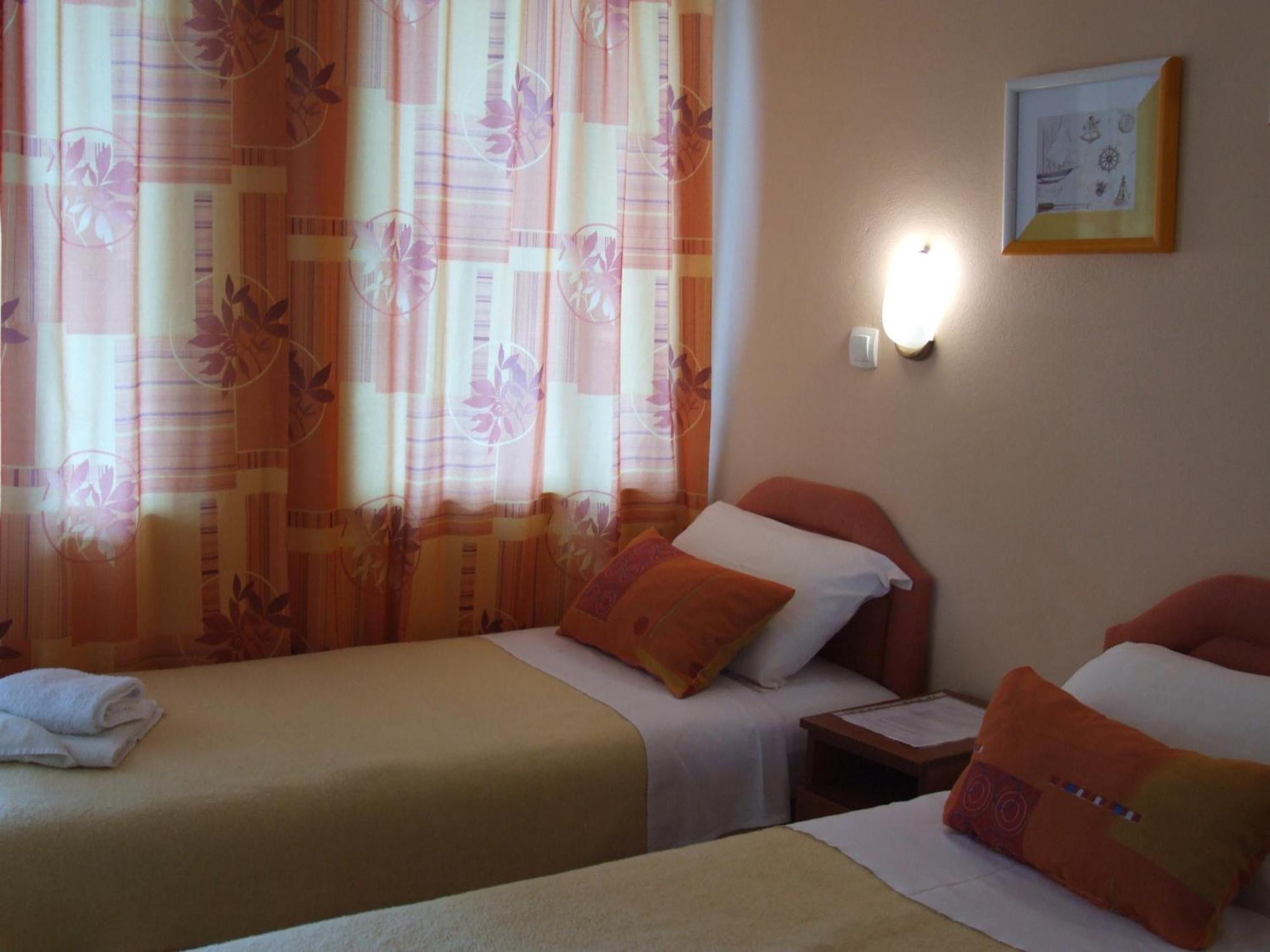 Apartments Pod Lozom With Seaview Petrovac 部屋 写真